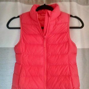 UniQlo Girls Size 9-10 Puffer Vest - Bright Pink